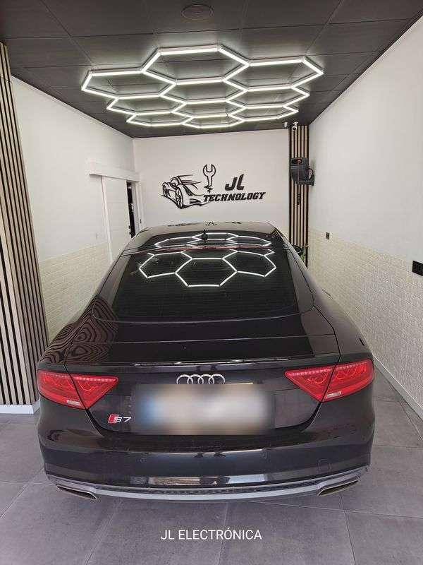 Audi S7 en el taller de multimedia de JL Electrónica