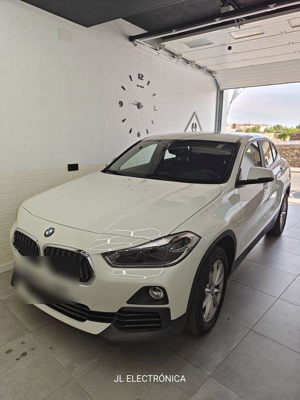 BMW X2 en el taller de multimedia de JL Electrónica
